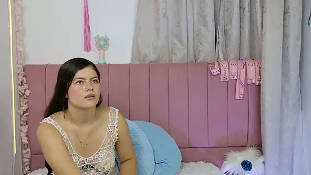 sukilove18 online show from September 24, 2025, 11:19 pm