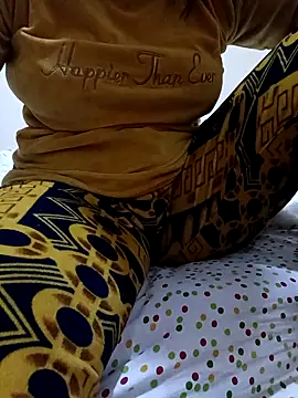 Snapshot of Noursixi89 chatting on November 19, 2025, 9:37 pm Noursixi89 online show from November 19, 2025, 9:37 pm