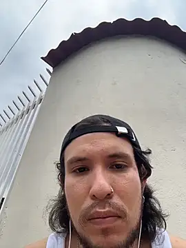 Luxx 14 online show from February 1, 2026, 11:31 am