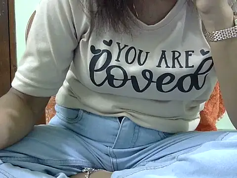 CHAMELI4747 online show from October 14, 2025, 8:48 am