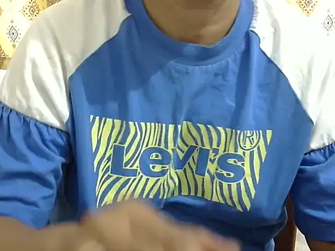 Snapshot of CHAMELI4747 chatting on May 10, 2026, 9:14 am CHAMELI4747 online show from May 10, 2026, 9:14 am