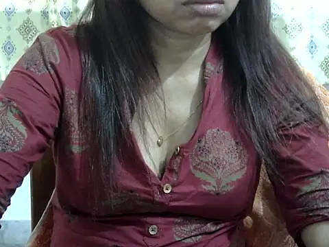 Snapshot of CHAMELI4747 chatting on May 11, 2026, 9:04 am CHAMELI4747 online show from May 11, 2026, 9:04 am