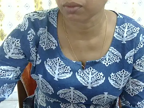 Snapshot of CHAMELI4747 chatting on May 28, 2026, 9:06 am CHAMELI4747 online show from May 28, 2026, 9:06 am