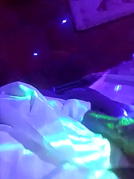 Oaxhot online show from October 18, 2025, 7:20 am