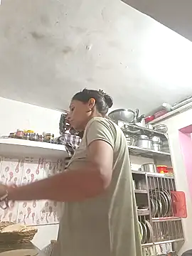 ISHANI-SINGH online show from November 18, 2025, 2:28 am