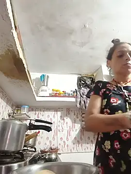 ISHANI-SINGH online show from July 22, 2026, 2:03 am