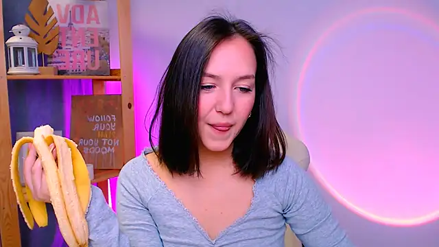 CindySparkl online show from November 11, 2025, 5:29 am