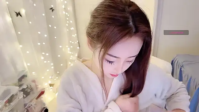 Snapshot of charlotte520 chatting on November 21, 2025, 1:15 am charlotte520 online show from November 21, 2025, 1:15 am