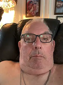 CharlieWeaver22 online show from June 27, 2026, 12:22 pm