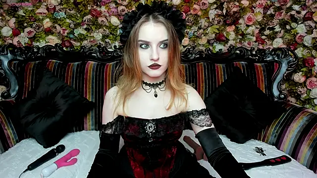 Snapshot of EllieMori chatting on October 3, 2025, 11:35 pm EllieMori online show from October 3, 2025, 11:35 pm