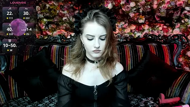 Snapshot of EllieMori chatting on November 14, 2025, 8:02 am EllieMori online show from November 14, 2025, 8:02 am