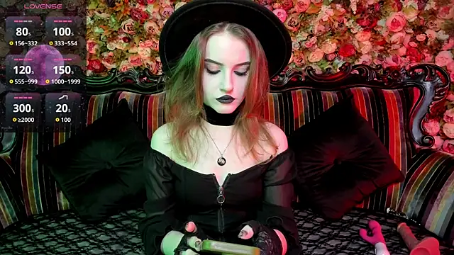 Snapshot of EllieMori chatting on December 19, 2025, 7:59 am EllieMori online show from December 19, 2025, 7:59 am