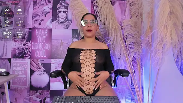 iSofiaass online show from May 14, 2026, 2:35 pm