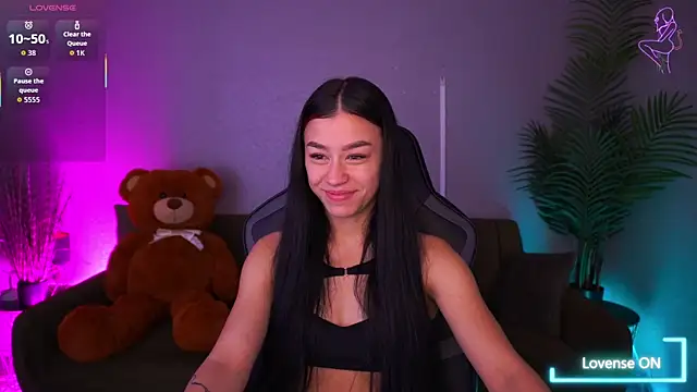 FataleNellie online show from December 13, 2025, 9:53 pm