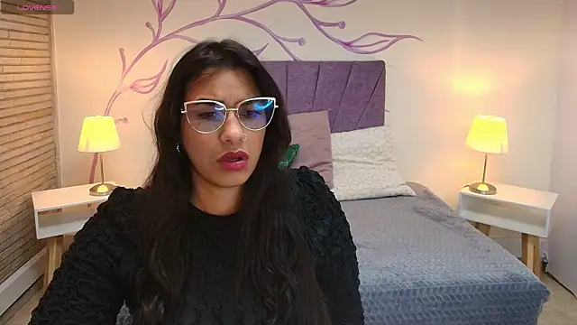 Lia Blake  online show from September 20, 2025, 11:55 am