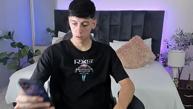 Snapshot of Jhon_snow22 chatting on November 22, 2025, 1:43 pm Jhon snow22 online show from November 22, 2025, 1:43 pm