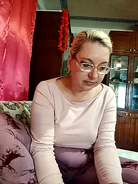 Snapshot of VikaKing chatting on May 18, 2026, 1:06 pm VikaKing online show from May 18, 2026, 1:06 pm