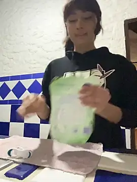 kaori 77 online show from November 15, 2025, 4:21 am