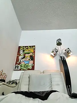 Thomasjons  online show from February 21, 2026, 1:50 am