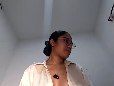 Snapshot of Daislalezma chatting on November 11, 2025, 9:26 pm Daislalezma online show from November 11, 2025, 9:26 pm