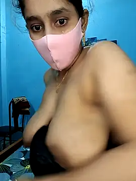 Cute Faria online show from November 14, 2025, 1:32 pm