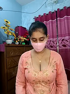 Cute Faria online show from November 17, 2025, 3:51 pm