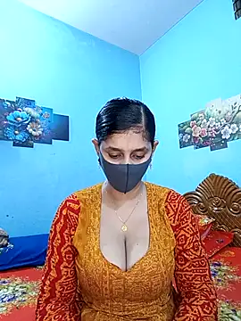 Cute Faria online show from April 24, 2026, 2:08 pm