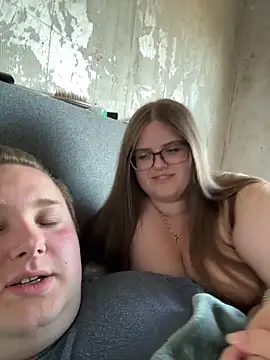 CurvyPaar2 online show from April 30, 2026, 5:52 pm