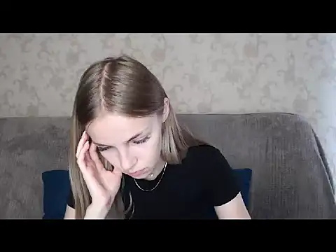 HitGyrl online show from September 18, 2025, 8:16 am