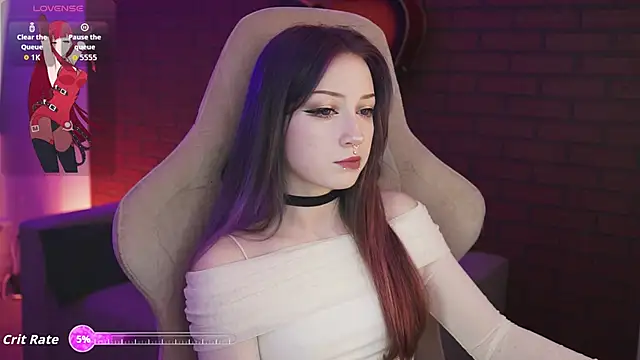 Snapshot of LiliLuna chatting on October 2, 2025, 9:49 am LiliLuna online show from October 2, 2025, 9:49 am