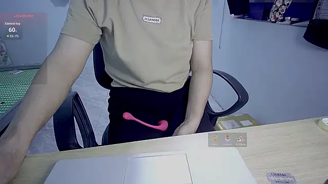 Snapshot of _Sara_768 chatting on September 14, 2025, 7:57 pm Sara 768 online show from September 14, 2025, 7:57 pm