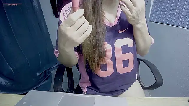 Snapshot of _Sara_768 chatting on October 25, 2025, 8:03 pm Sara 768 online show from October 25, 2025, 8:03 pm