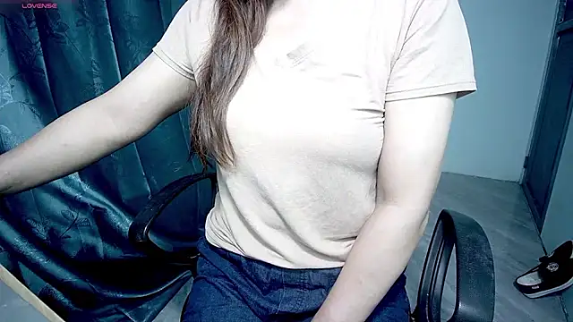 Snapshot of _Sara_768 chatting on October 30, 2025, 7:58 pm Sara 768 online show from October 30, 2025, 7:58 pm