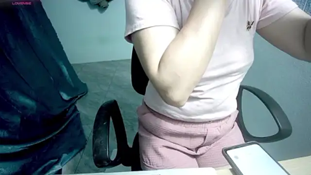 Snapshot of _Sara_768 chatting on November 7, 2025, 7:52 am Sara 768 online show from November 7, 2025, 7:52 am