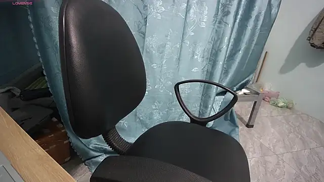 Snapshot of _Sara_768 chatting on January 11, 2026, 8:47 pm Sara 768 online show from January 11, 2026, 8:47 pm