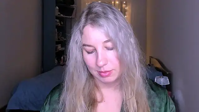 NancySanders online show from May 1, 2026, 7:18 pm