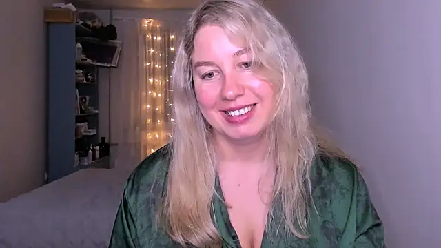 NancySanders online show from May 16, 2026, 7:56 pm