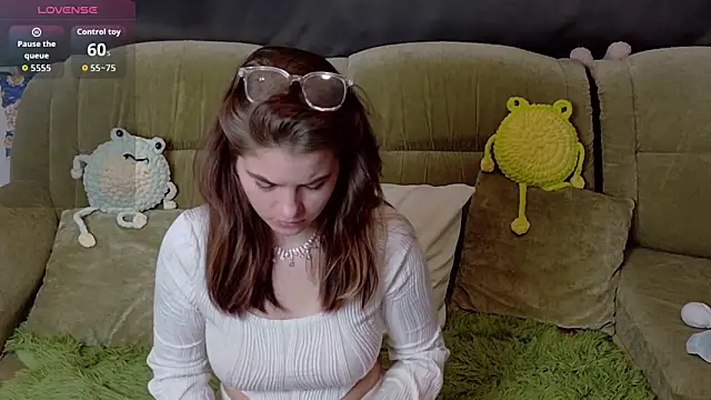 ElzaBlis online show from February 8, 2026, 3:37 pm