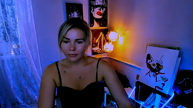LoraBoyar online show from June 30, 2026, 9:54 am