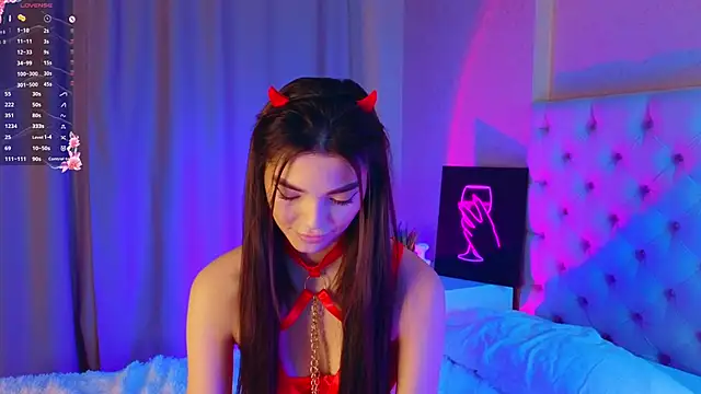 MarciaMarshall online show from December 1, 2025, 9:31 pm