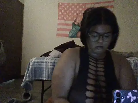 Snapshot of TharealBunn chatting on March 26, 2026, 10:10 am TharealBunn online show from March 26, 2026, 10:10 am