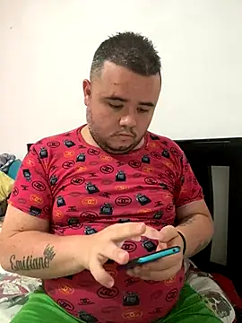 Snapshot of Chimbo-1996 chatting on October 10, 2025, 8:19 pm Chimbo-1996 online show from October 10, 2025, 8:19 pm