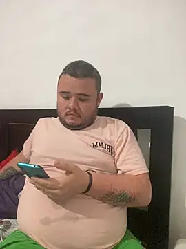 Snapshot of Chimbo-1996 chatting on October 21, 2025, 3:29 am Chimbo-1996 online show from October 21, 2025, 3:29 am