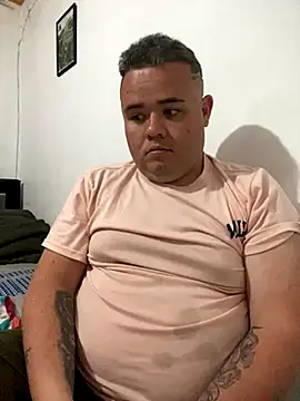 Snapshot of Chimbo-1996 chatting on November 18, 2025, 1:33 am Chimbo-1996 online show from November 18, 2025, 1:33 am