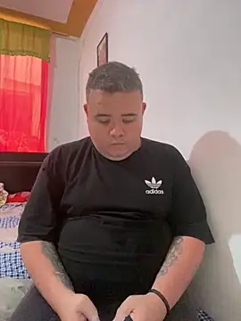 Snapshot of Chimbo-1996 chatting on November 19, 2025, 8:20 pm Chimbo-1996 online show from November 19, 2025, 8:20 pm