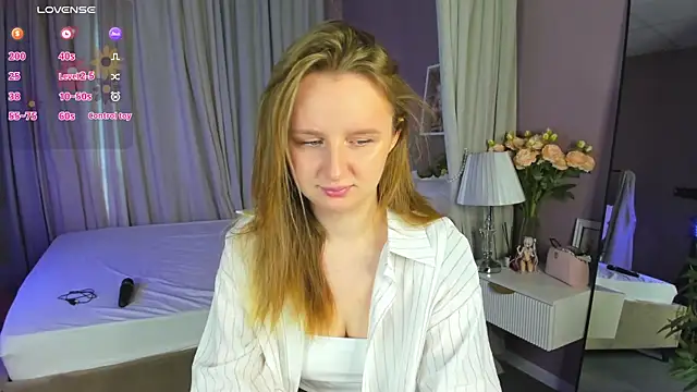 Snapshot of Rina_Panic chatting on June 12, 2026, 1:04 am Rina Panic online show from June 12, 2026, 1:04 am