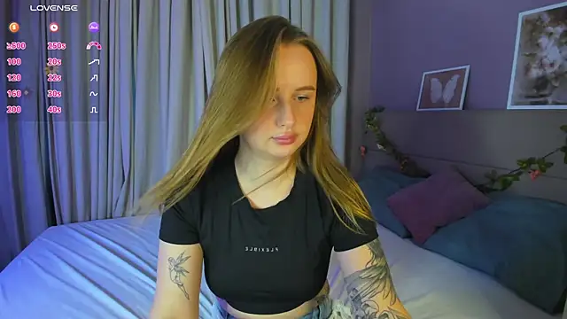 Rina Panic online show from August 4, 2026, 1:09 am