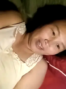 Snapshot of maple694 chatting on September 24, 2025, 11:57 am maple694 online show from September 24, 2025, 11:57 am