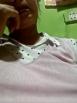 Snapshot of maple694 chatting on September 25, 2025, 1:48 pm maple694 online show from September 25, 2025, 1:48 pm