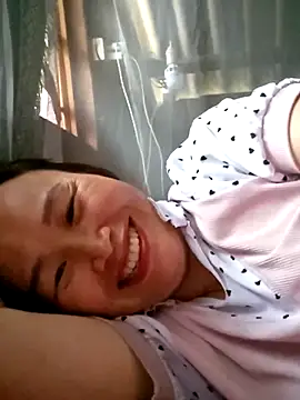 Snapshot of maple694 chatting on October 4, 2025, 2:31 am maple694 online show from October 4, 2025, 2:31 am